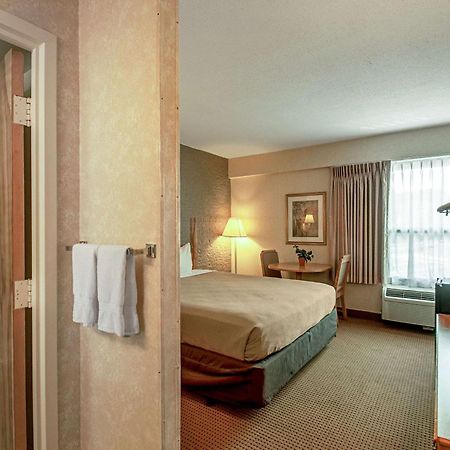 Econo Lodge Metro Арлінгтон Екстер'єр фото