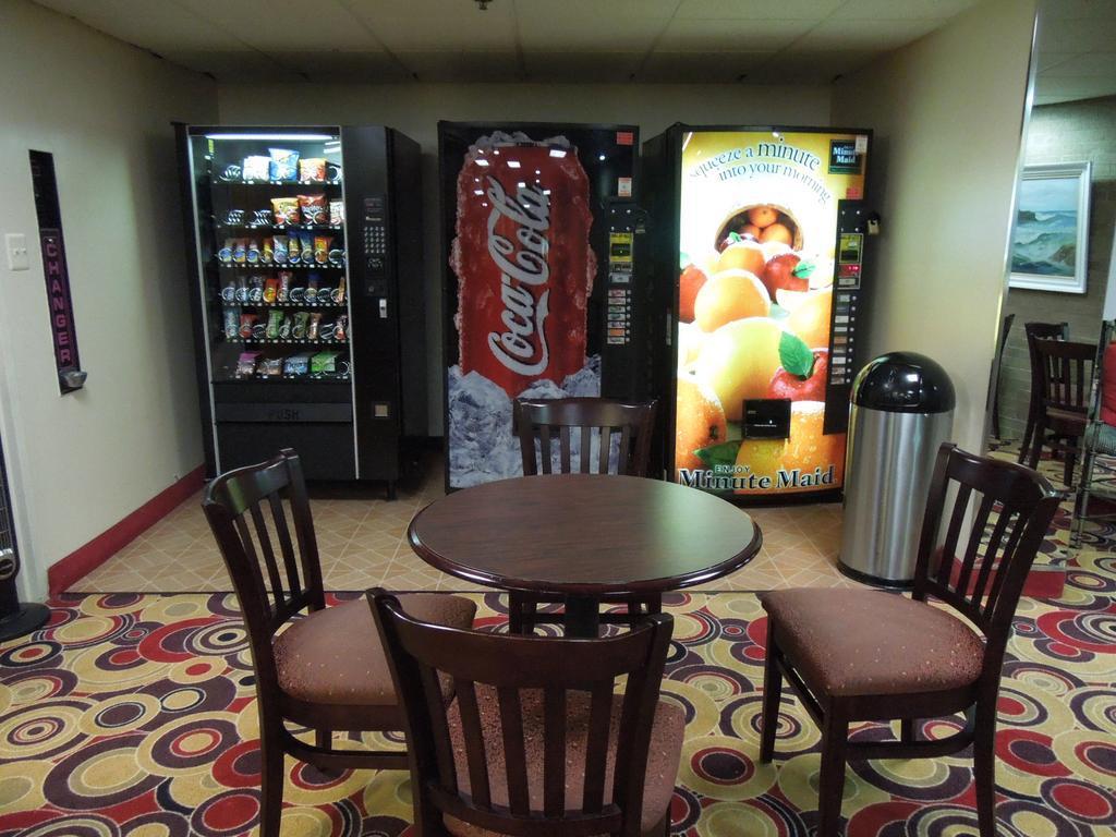 Econo Lodge Metro Арлінгтон Екстер'єр фото