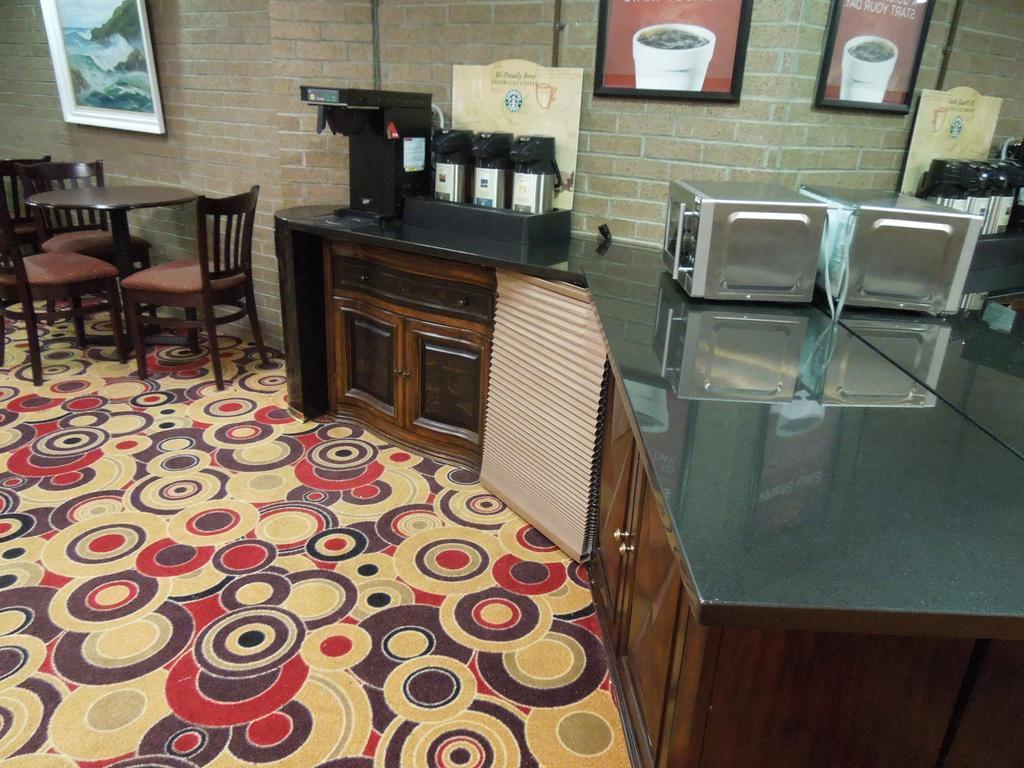 Econo Lodge Metro Арлінгтон Екстер'єр фото