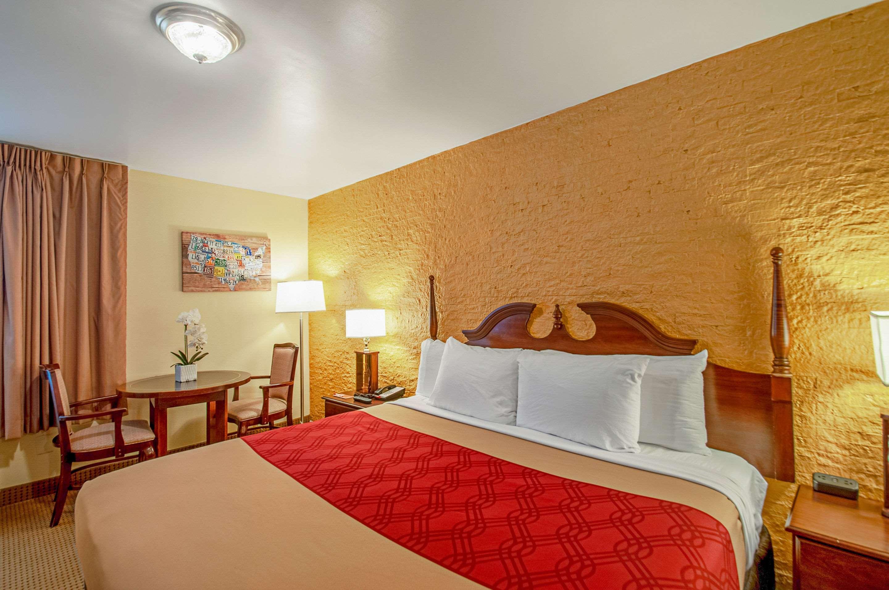 Econo Lodge Metro Арлінгтон Екстер'єр фото
